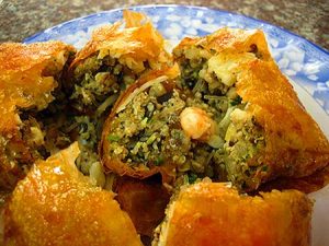 Thưởng thức đặc sản Nem Cua Bể Cát Bà